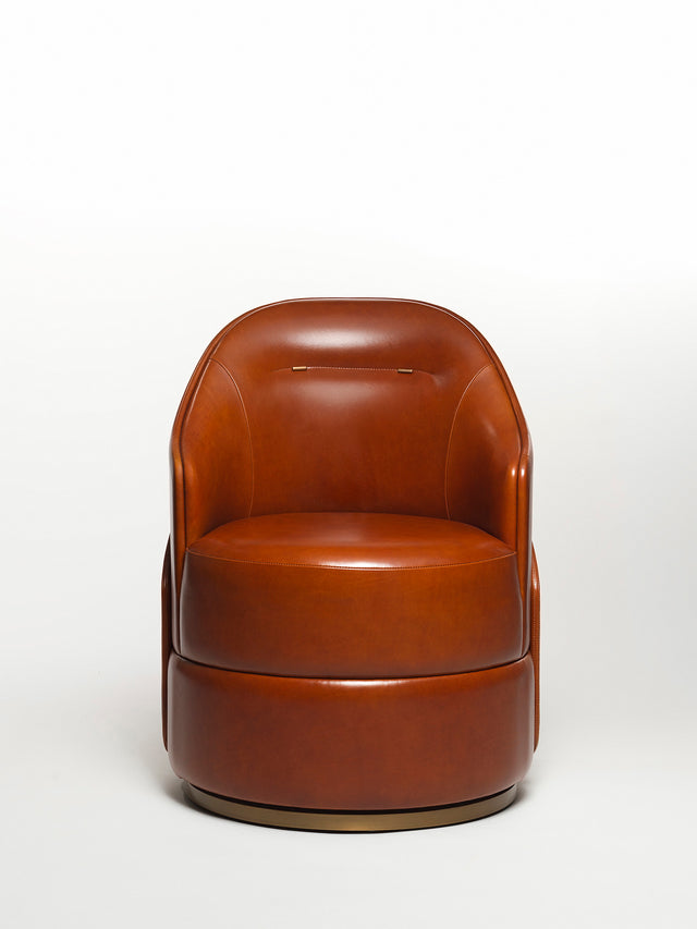 Alva Petite Swivel Chair